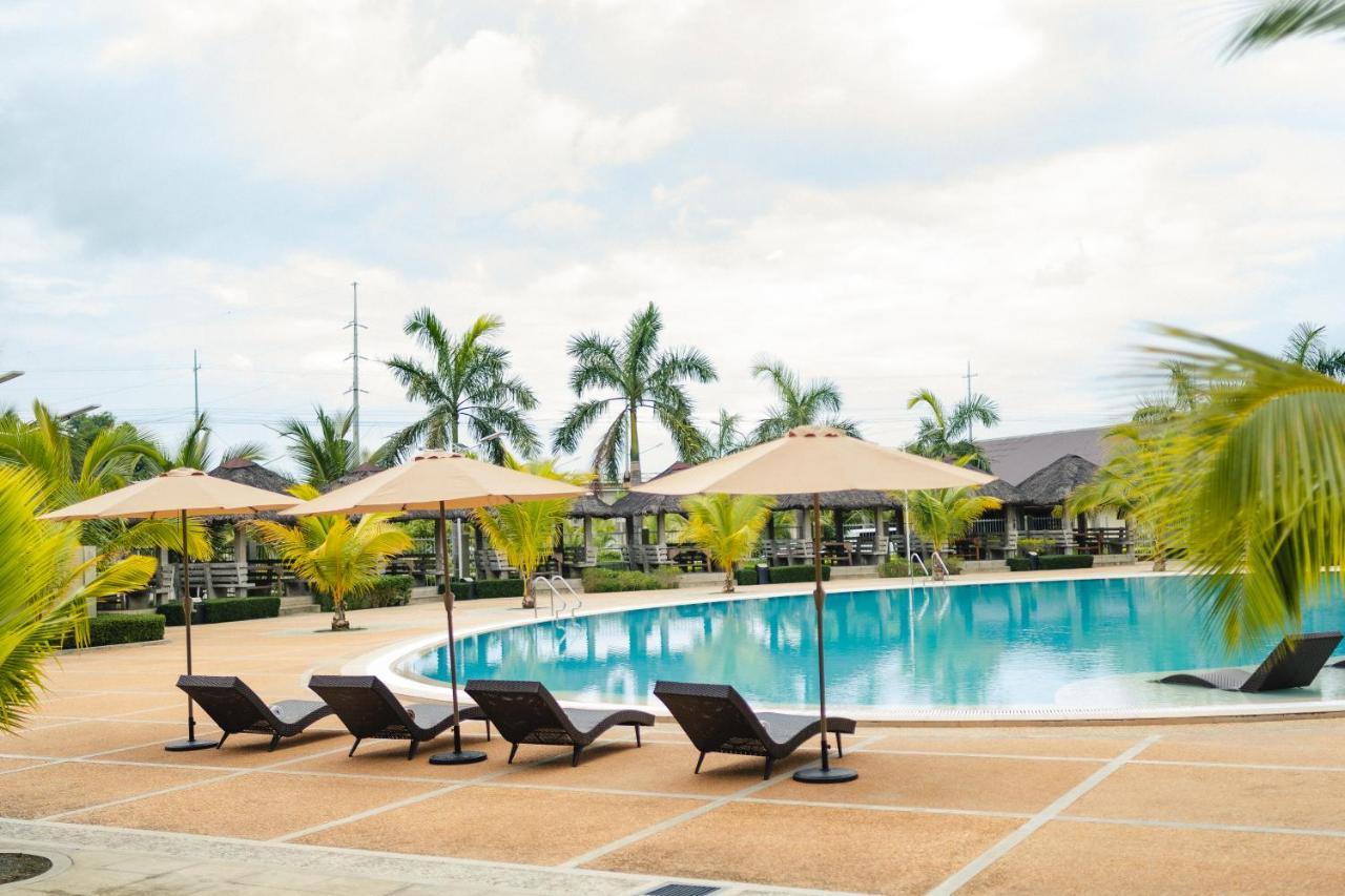River Palm Hotel And Resort Powered By Cocotel Bugallon ภายนอก รูปภาพ